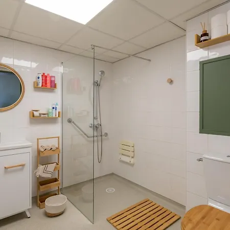 Cosy 2-3 Pers, Balcon, Parking Privé, Clim, Wifi - 15 Min Sanctuaire Apartamento