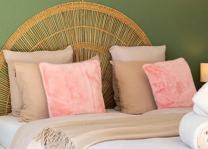 Coup De Coeur, Balcon, Parking, Gare Appartement *